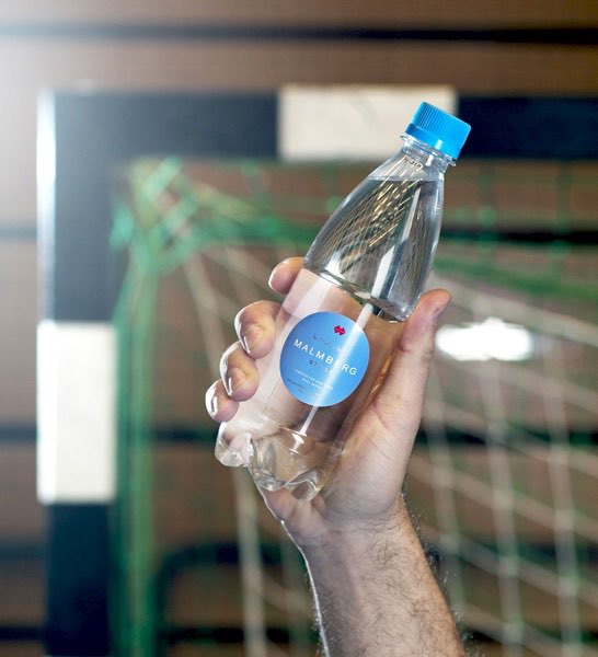 Malmberg hydrates handball players