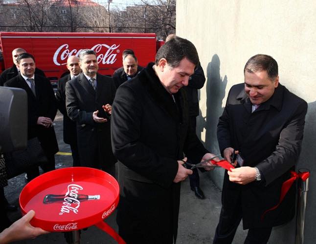 Armenian prime minister visits Coca-Cola Hellenic Plant