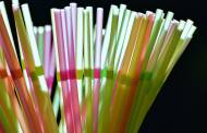 UK government to ban plastic straws and stirrers from April 2020