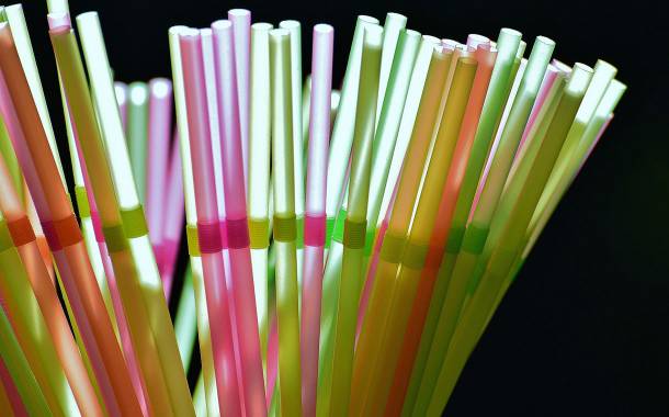 UK government to ban plastic straws and stirrers from April 2020