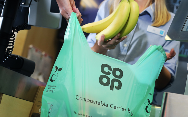 The Co-op announces a ban on its single-use plastic carriers